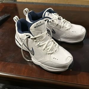Nike air monarch 11.5